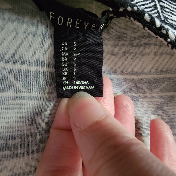 Low-Back Boho Dress - Picture 4 of 7